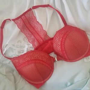 Victoria's Secret Underwire Lace back